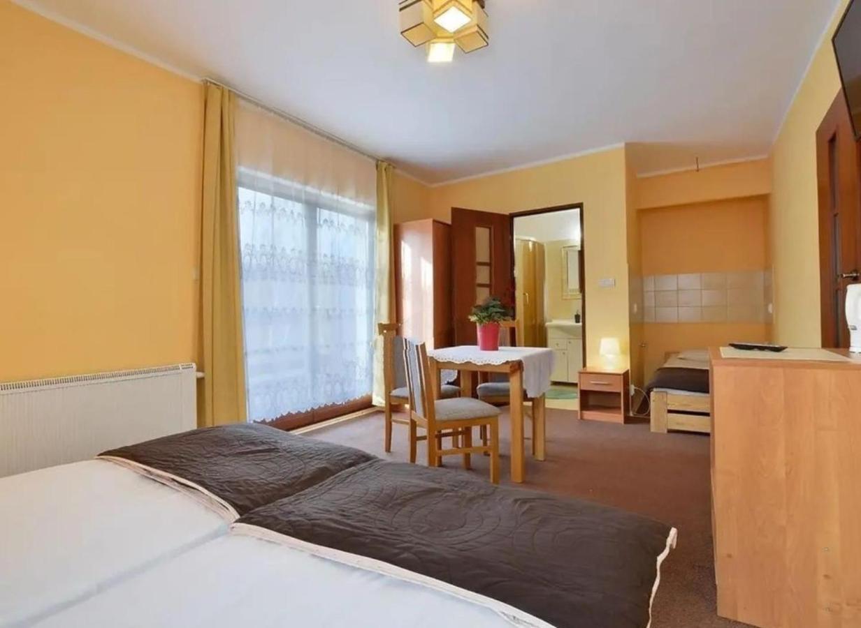 Sasanka Apartment คาร์ปัตซ์ ภายนอก รูปภาพ